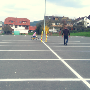 Fahrrad Training Supermarkt Parkplatz